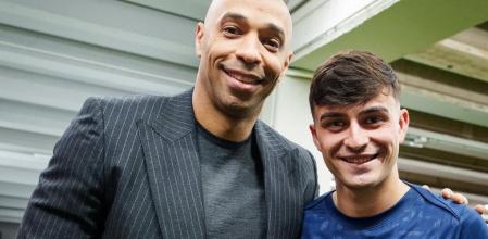 太阳遭遇四,兰德尔,爱德华兹下,皇冠体育app下载,皇冠体育官网,澳门皇冠体育,bet皇冠体育在线